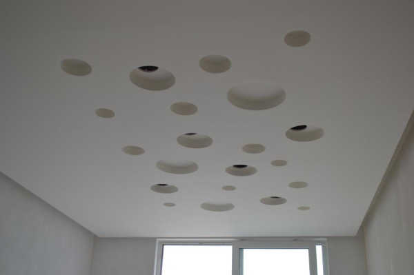 Deckeneinbau unregelmäßige Kreise 3