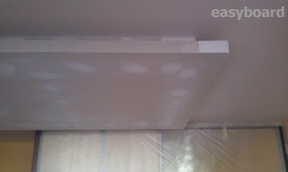 Dekoračný sadrokartónoý strop s nepriamym osvetlením