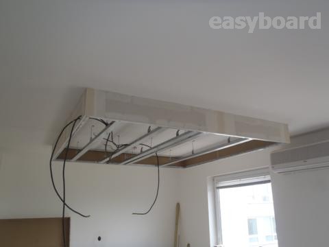 Dekoračný sadrokartónoý strop s nepriamym osvetlením