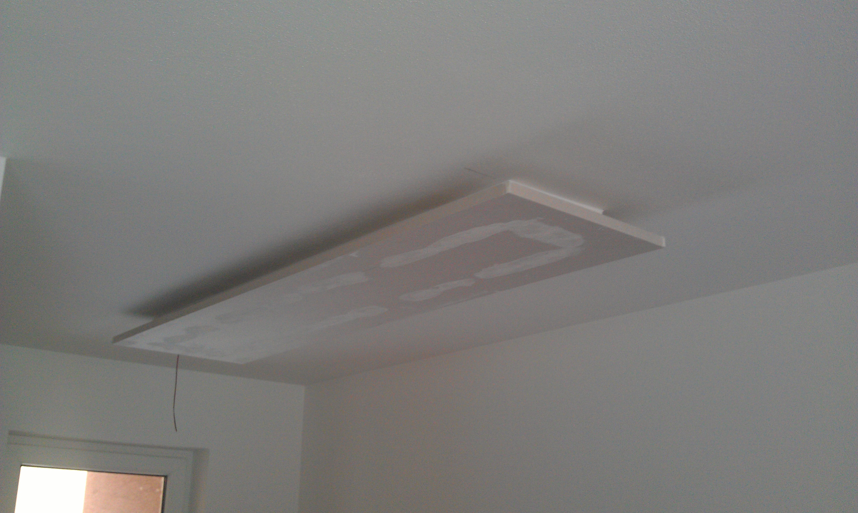 Dekoračný sadrokartónoý strop s nepriamym osvetlením